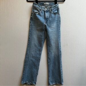 Levi’s High Waisted Crop Flare Jeans W25